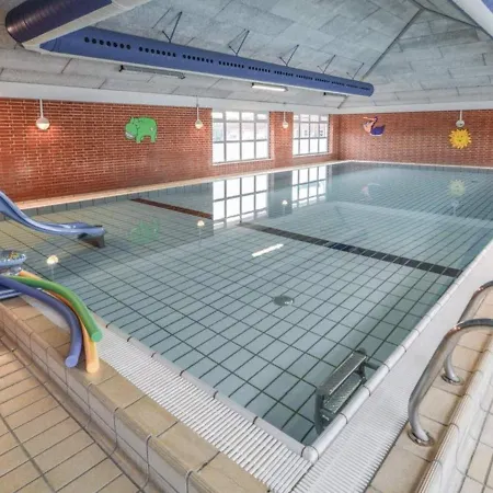 4 Star In Romo-by Traum * Sønderby