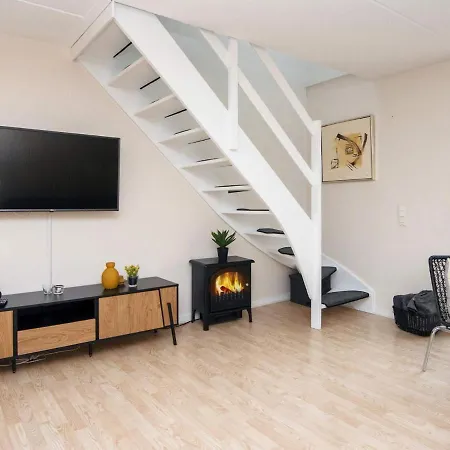 4 Star In Romo-by Traum * Sønderby